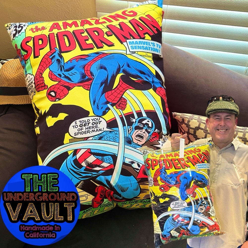 Brand New 24x18 Inch Spiderman Comic Book Soft Plush Pillow Marvel